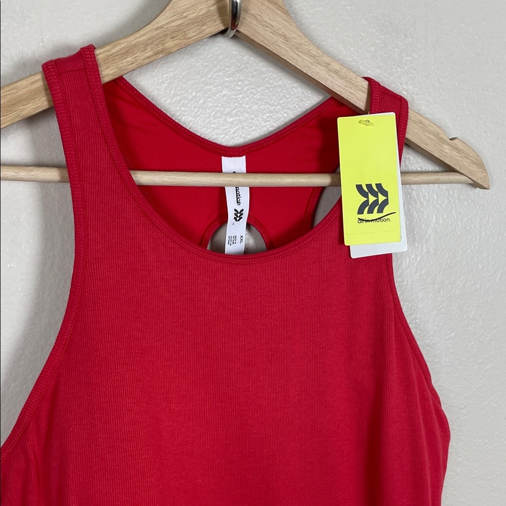 NWT All in Motion Women's XXL Red Crop Top - Picture 2 of 7